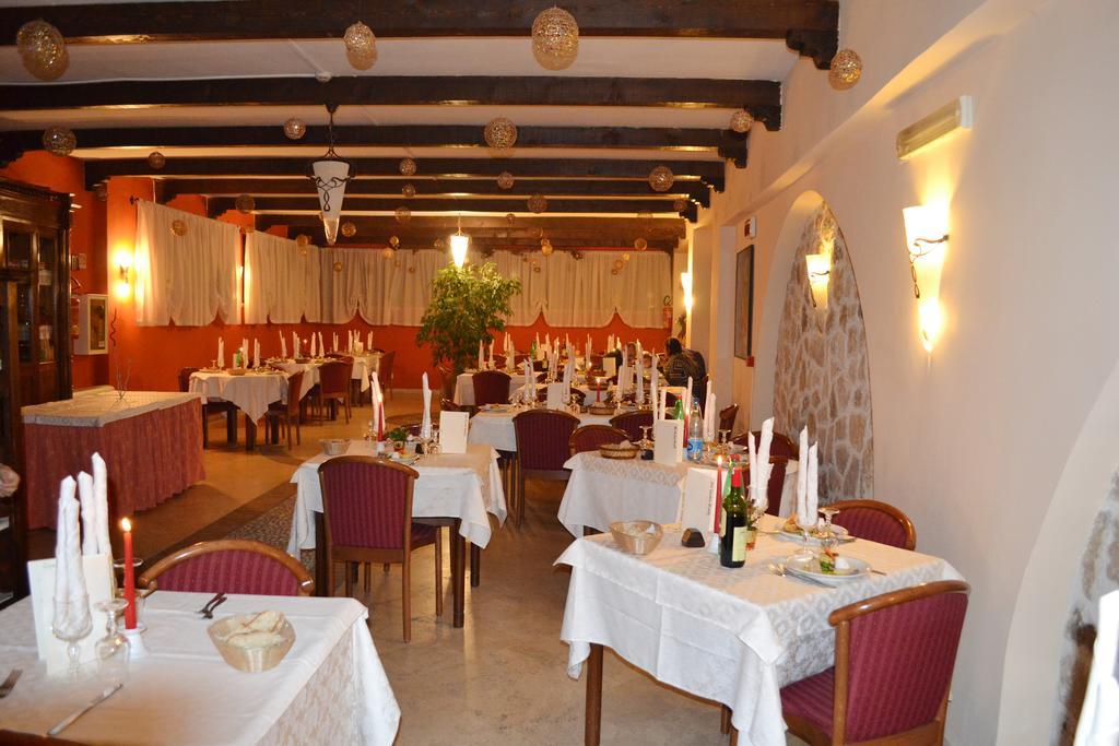 Hotel Alle Vecchie Arcate 佩斯卡塞罗利 外观 照片