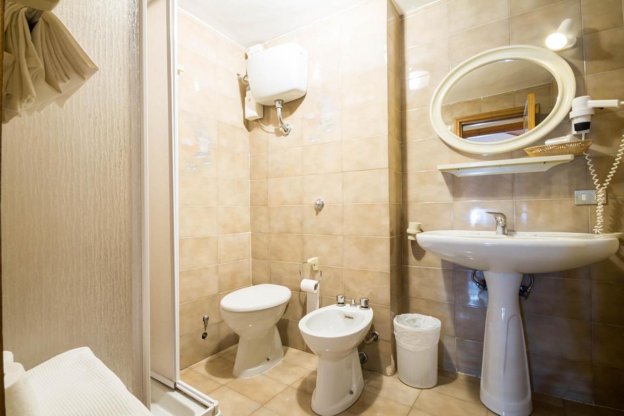 Hotel Alle Vecchie Arcate 佩斯卡塞罗利 外观 照片